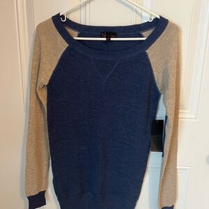 Stylish Blue and Tan Women's Crew Neck Sweater